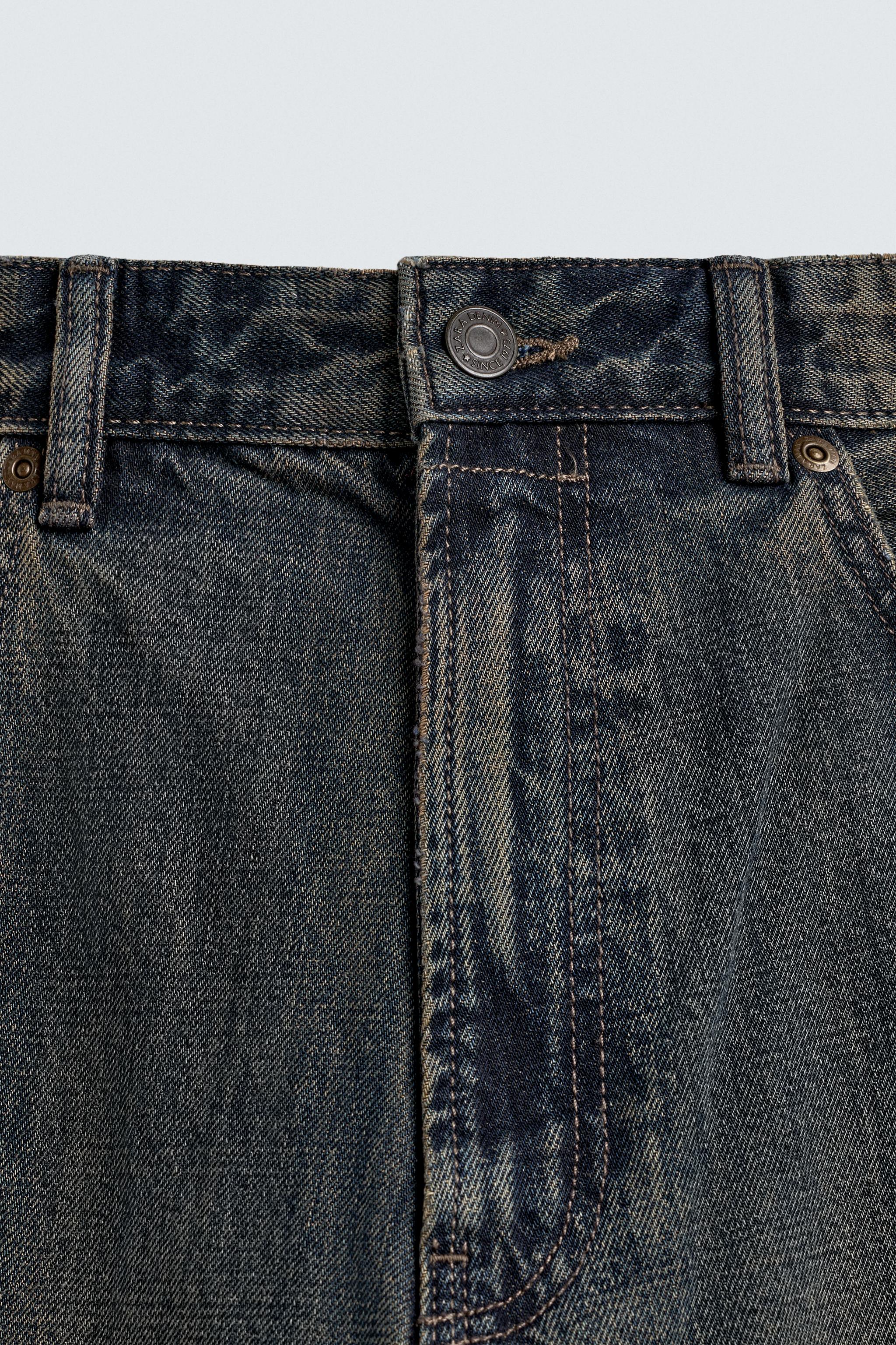 RIPPED BAGGY FIT JEANS